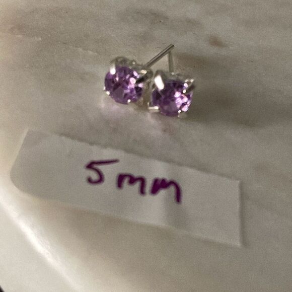 Stud Earrings cz purple - Picture 1 of 3